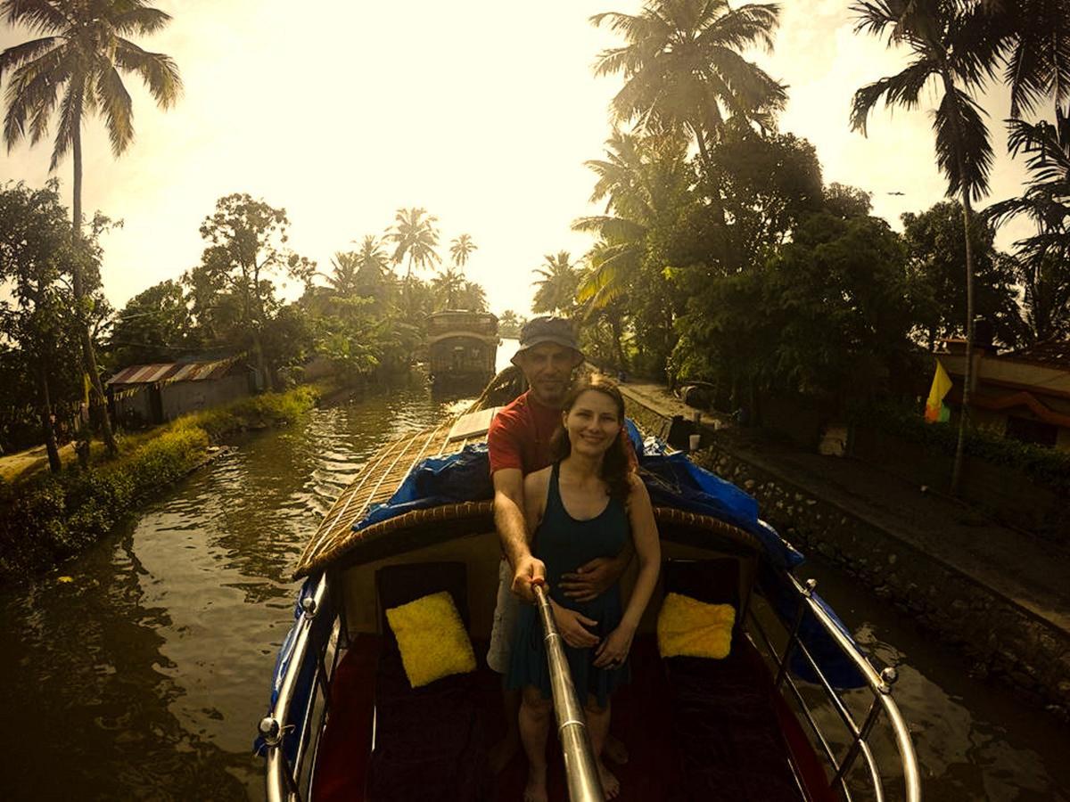 Aham Yoga Nest Bed & Breakfast Alappuzha Exterior foto