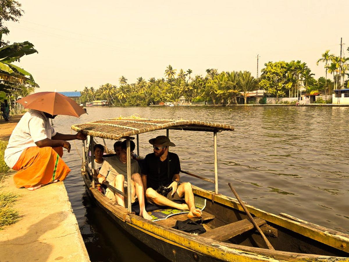 Aham Yoga Nest Bed & Breakfast Alappuzha Exterior foto